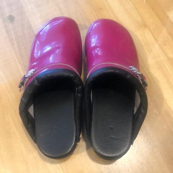 The Scandinavian Company nursing/hair dresser clog - Picture 5 of 5